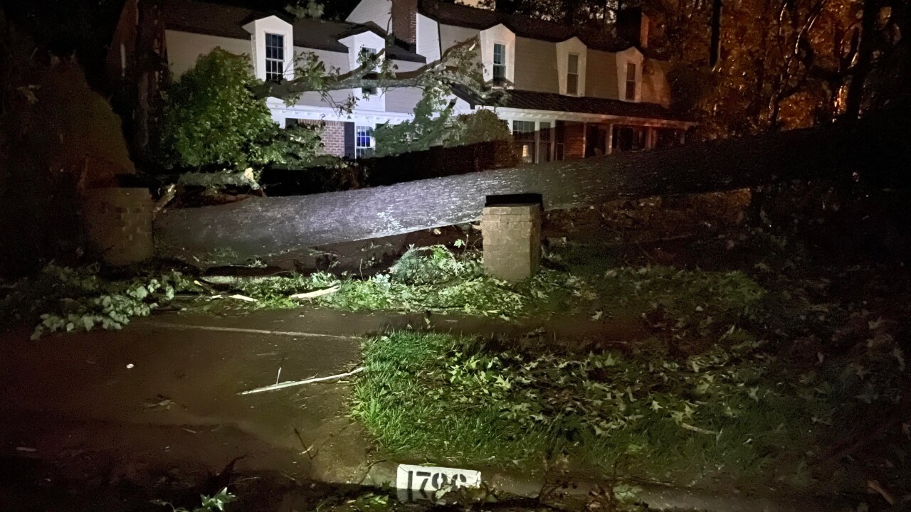 Tornado damages 100+ homes in Virginia Beach, officials say