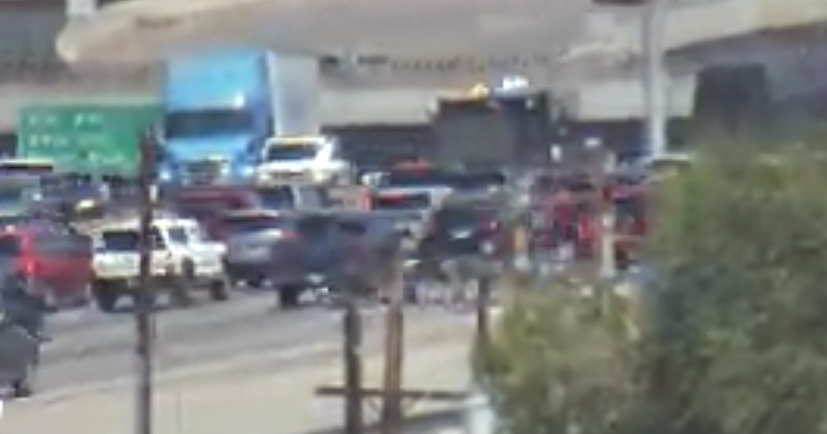 Man wounded in possible road rage shooting on I-25 in Denver