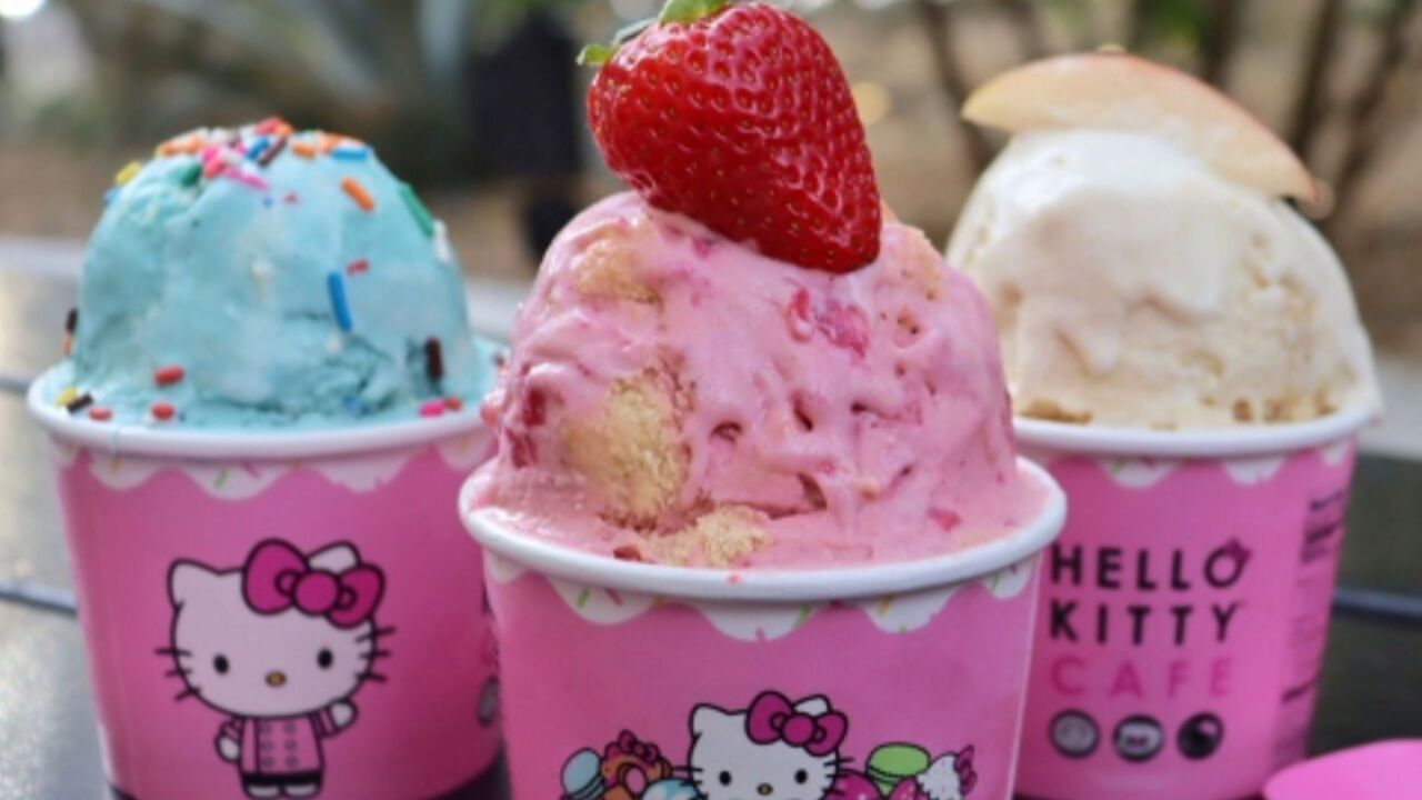 Hello Kitty Cafe Las Vegas fall treats.jpg