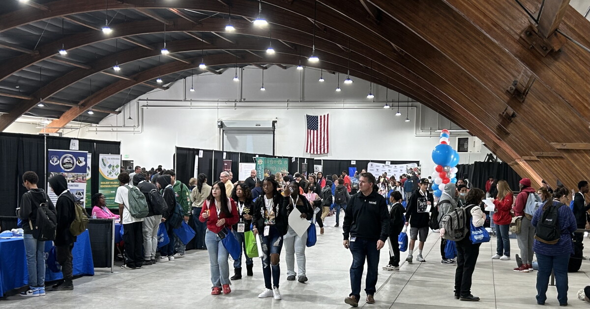 Future Success: Students gain opportunities at East Kern Career Expo - Vimarsana News