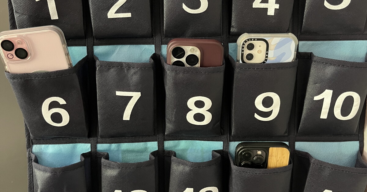 How Cincinnati Country Day's no cell phone policy is impacting students - Vimarsana News