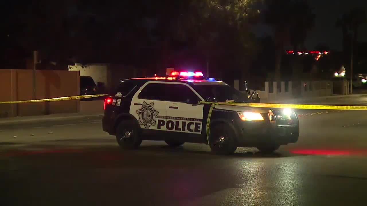 Police searching for suspect involved in overnight Spring Valley barricade 