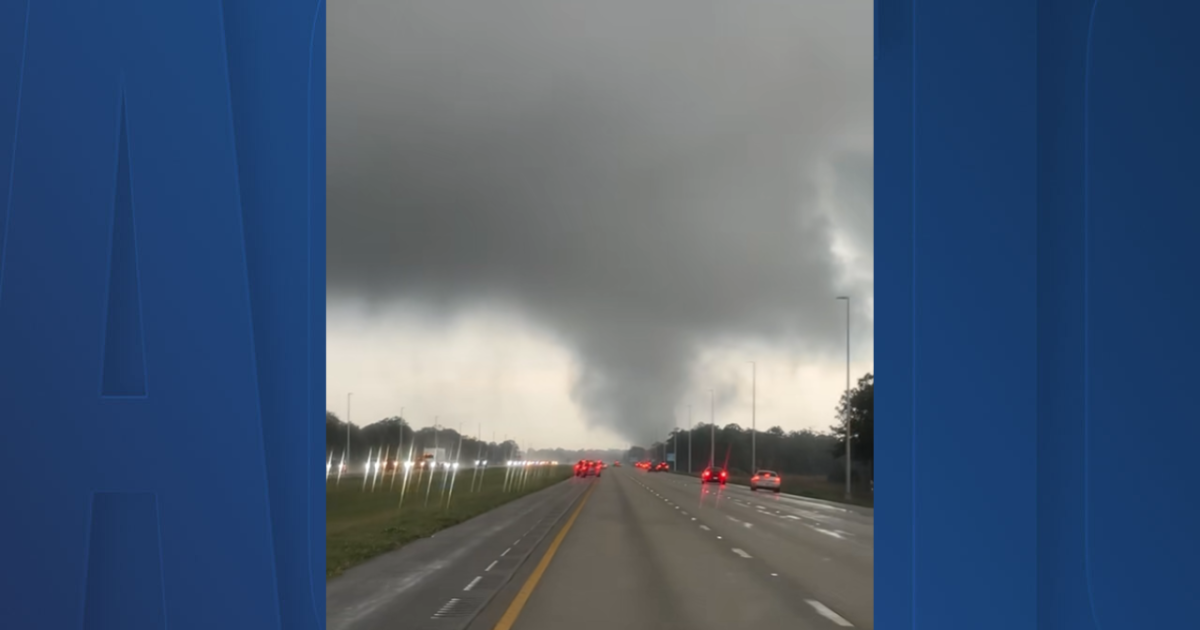 WATCH: Tornado crosses Florida highway - Vimarsana News