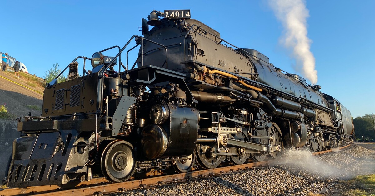 Union Pacific's Big Boy rolls into Northeast Ohio
