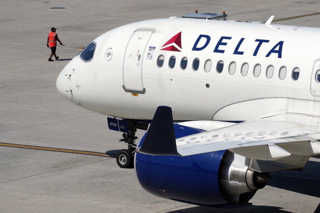 Delta plane