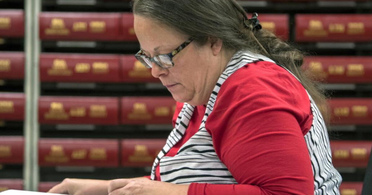 Judge: Same-sex marriage license denials violated rights - Vimarsana News