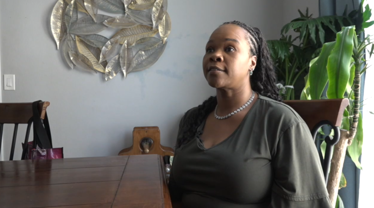Mountain's Edge homeowner questions HOA after receiving notice to repaint her home