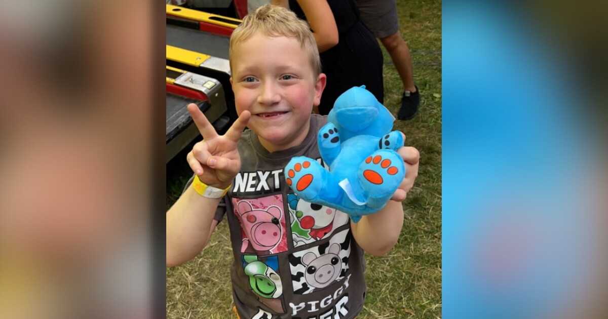Good neighbors gift young boy on cancer journey with handicapped van - Vimarsana News