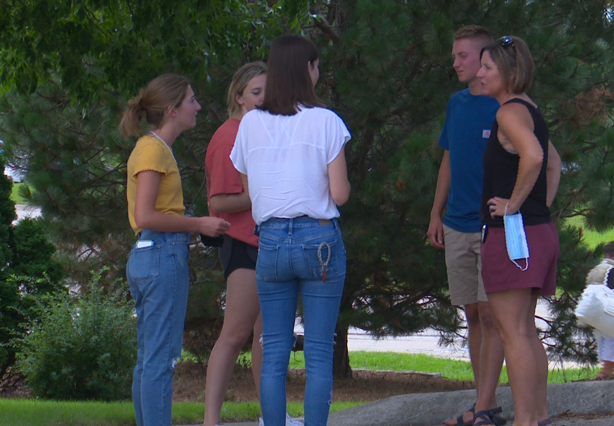 Freshman move-in day is here for UWGB students