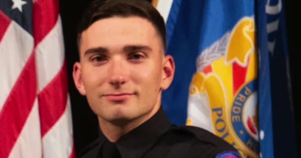 Phoenix officer Tyler Moldovan testifies against man accused of shooting him 8 times in 2021
