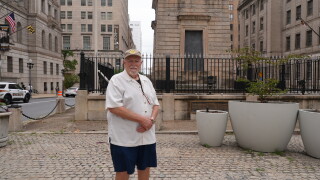 Emmerich in front of the Battle Monument