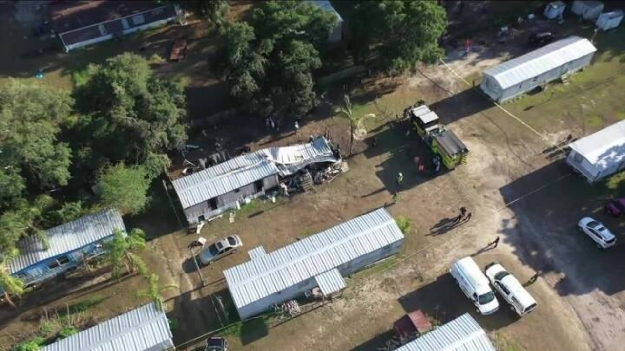 Lithia mobile home fire