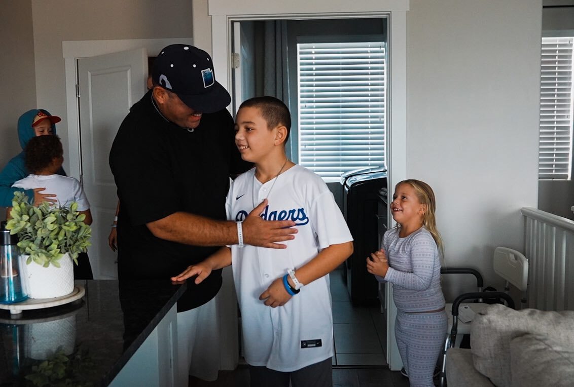 Easton Oliverson returns home following head injury, over a month in