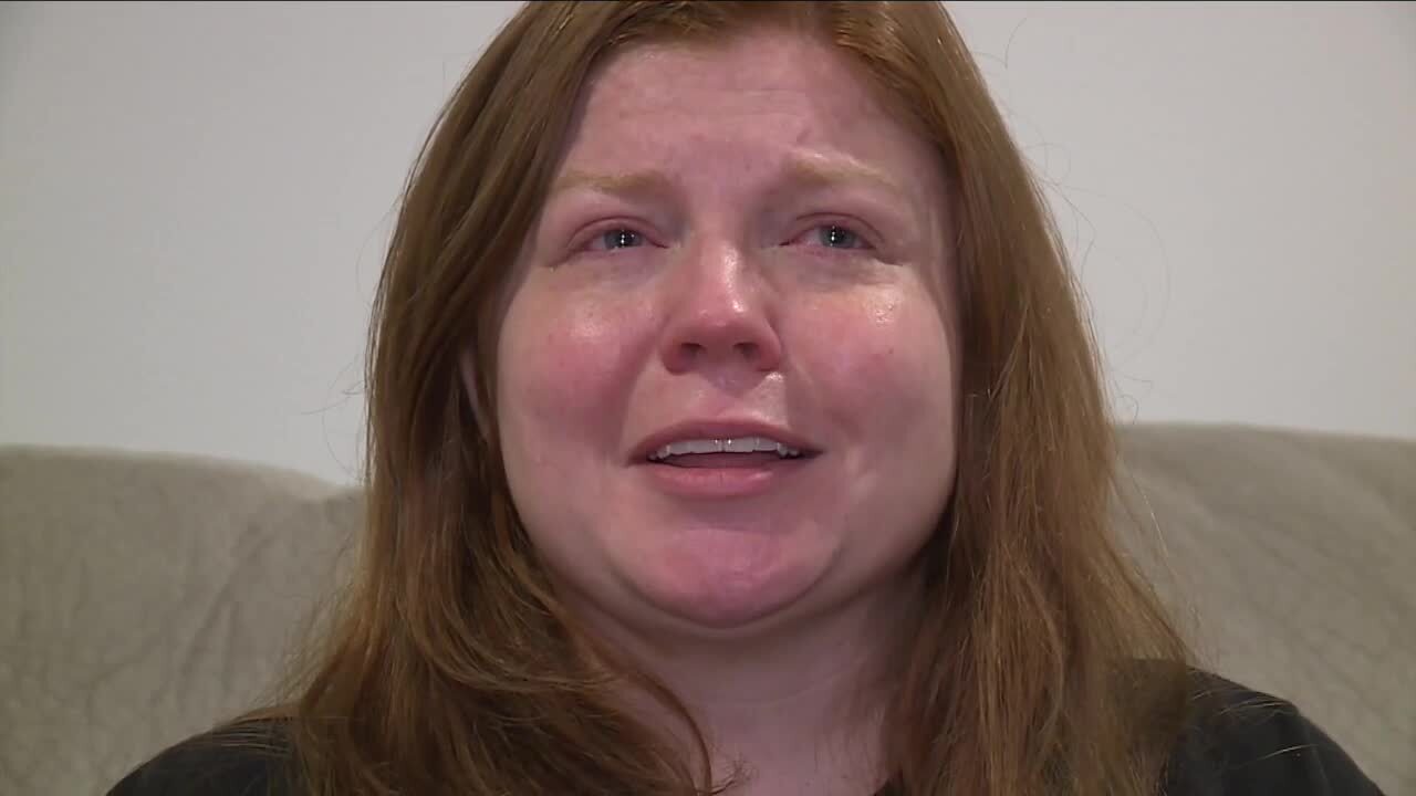 Tearful Lindi Holland remembers pilot husband killed in Lantana airport crash, March 6, 2023