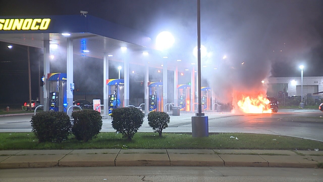 E55 gas station car fire.jpg
