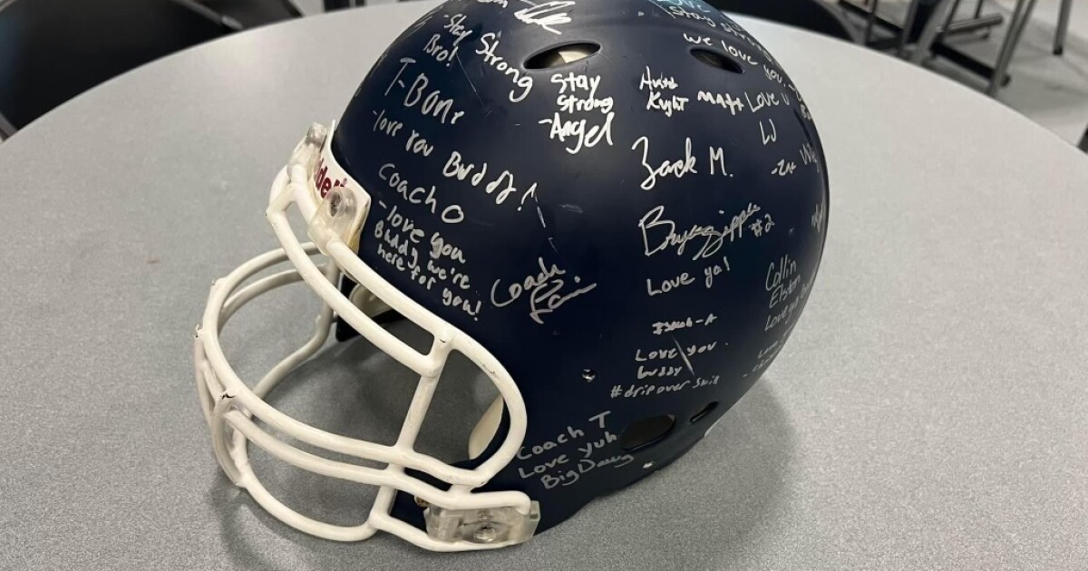 Blanchester football team dedicates season to LJ Rineair