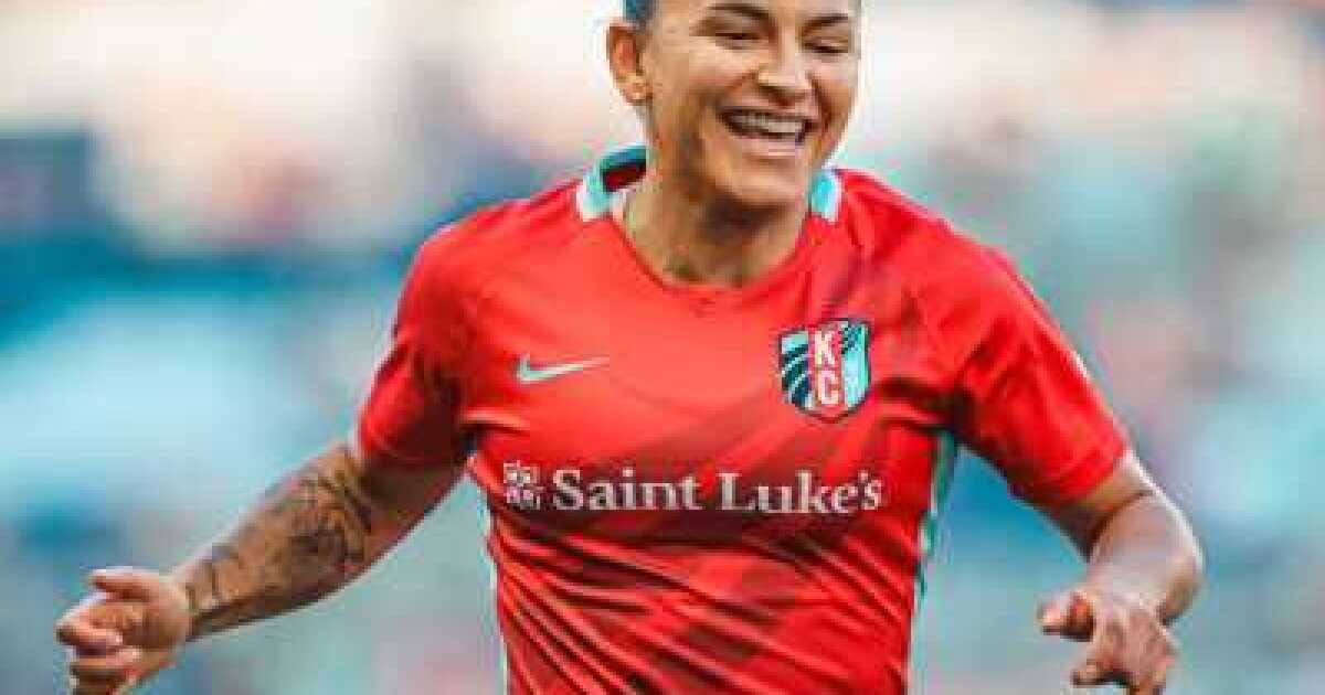 Debinha becomes NWSL all-time scoring leader