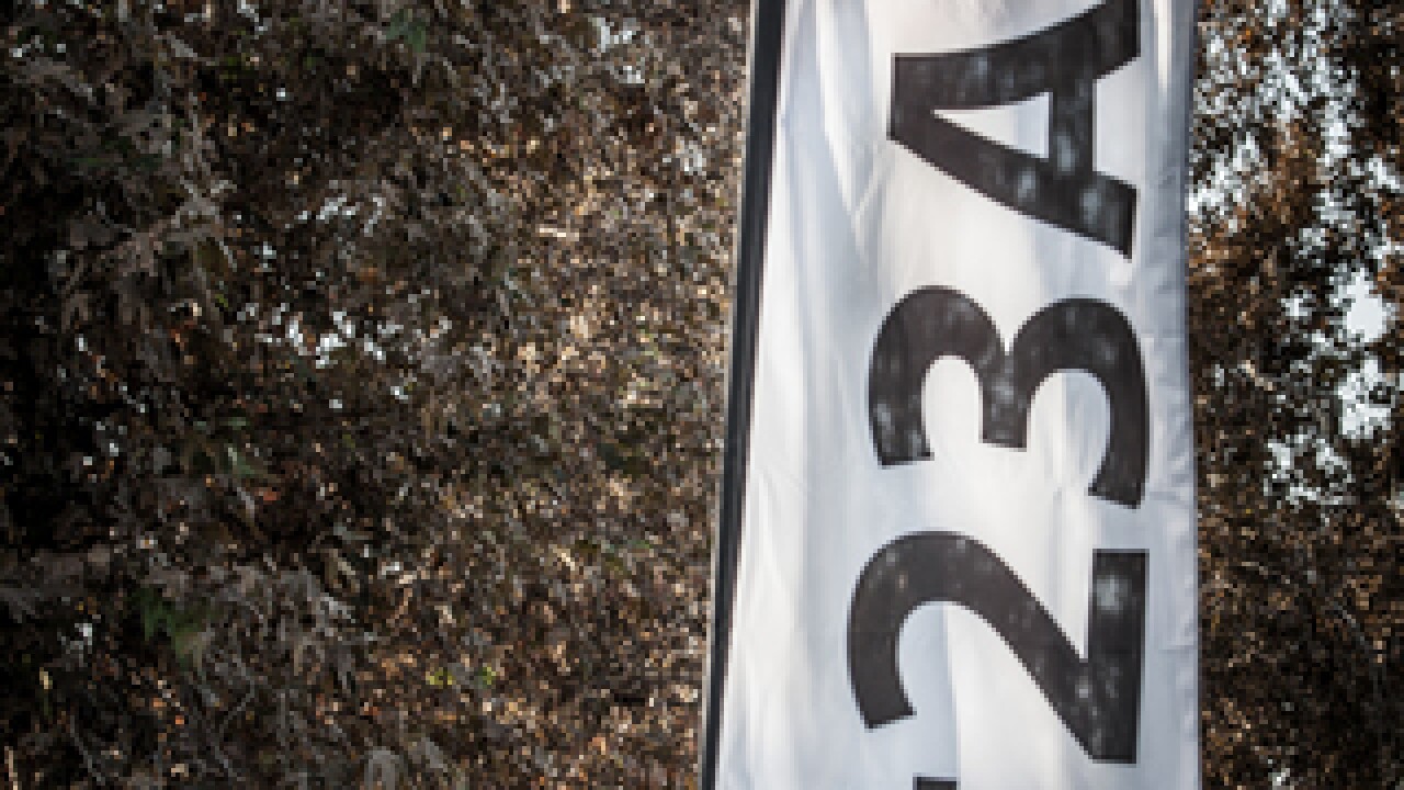 Photos: Bakersfield Marathon Mile 10 and Mile 23