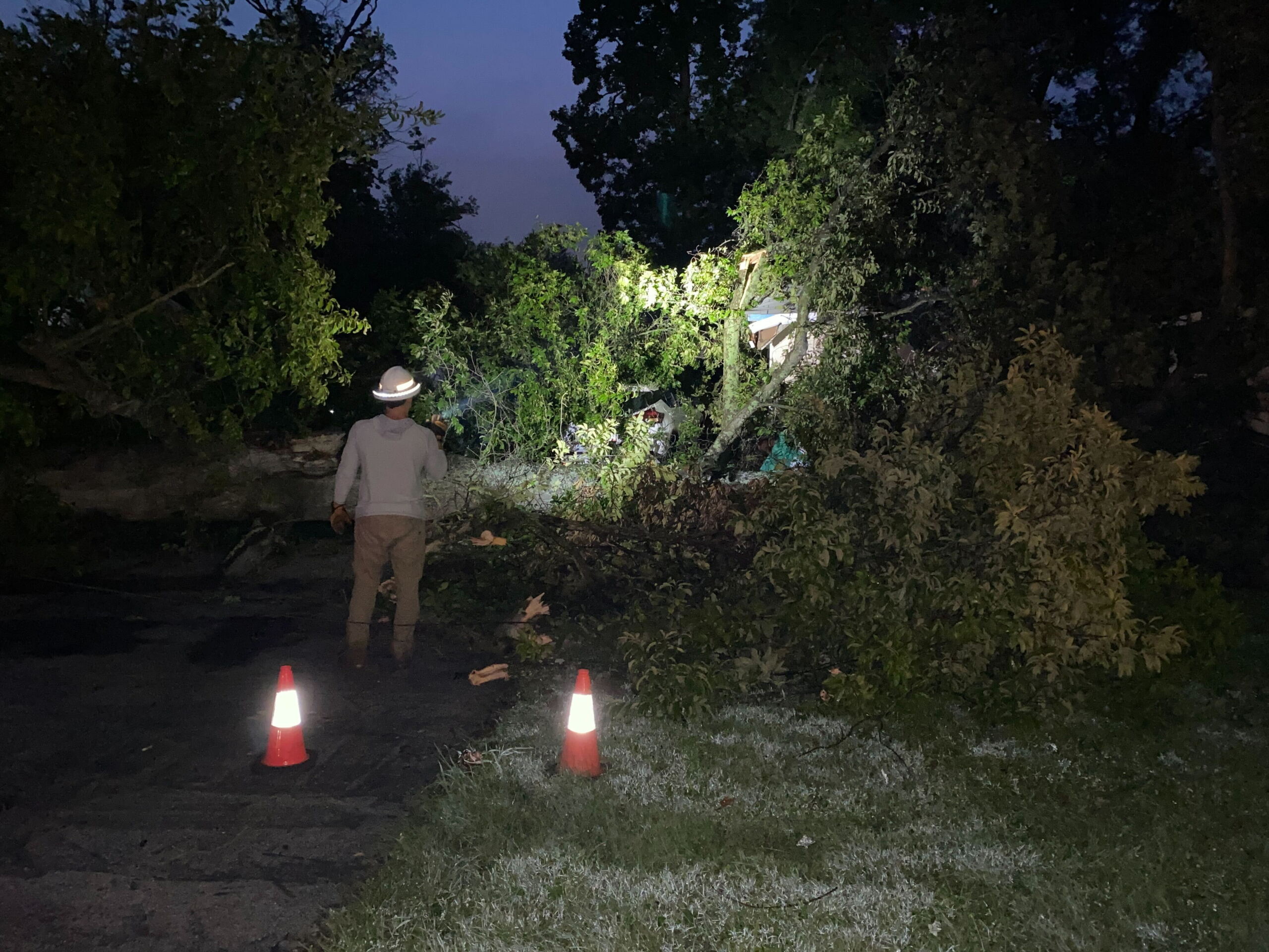 Strong storms leave behind damage around the Tri-State