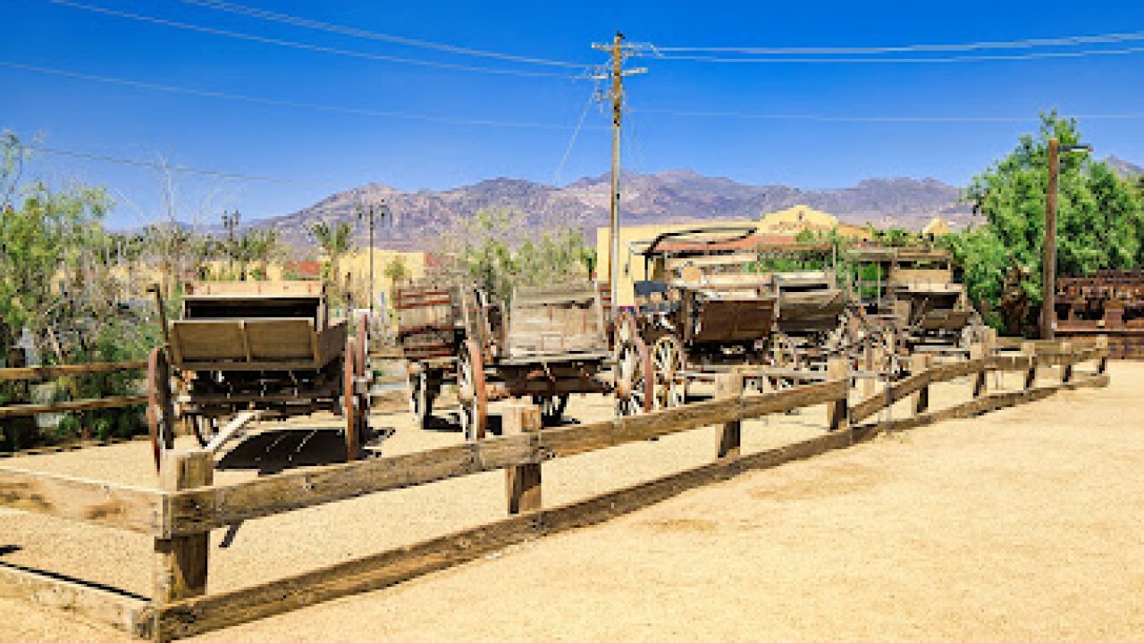 Furnace.Creek,D.V.04.jpg