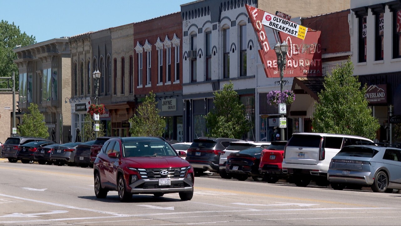 downtown lake geneva 3.jpg