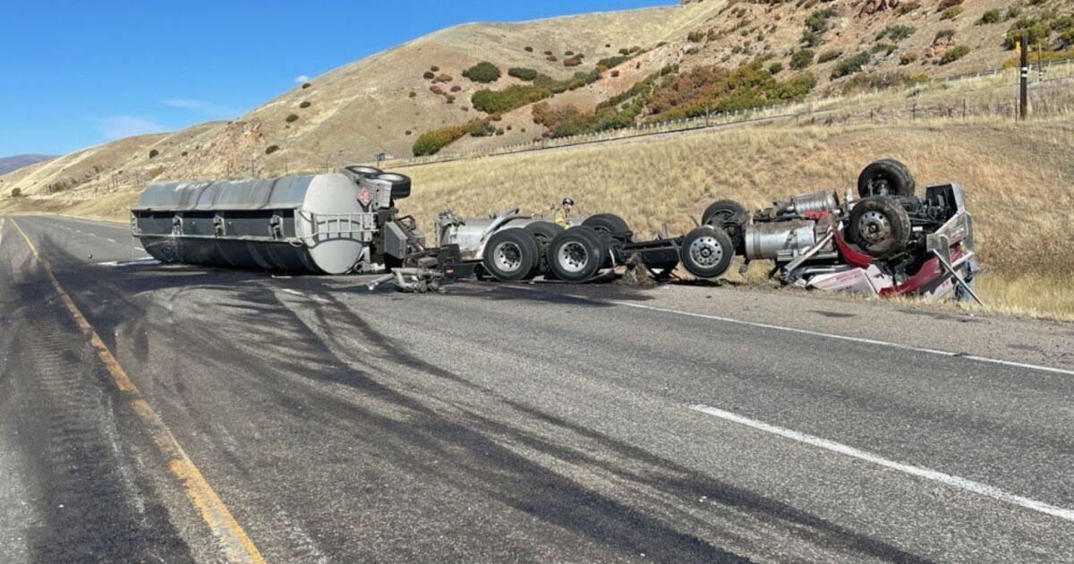Driver dead, I-84 fully closed after fuel tanker rollover - Vimarsana News