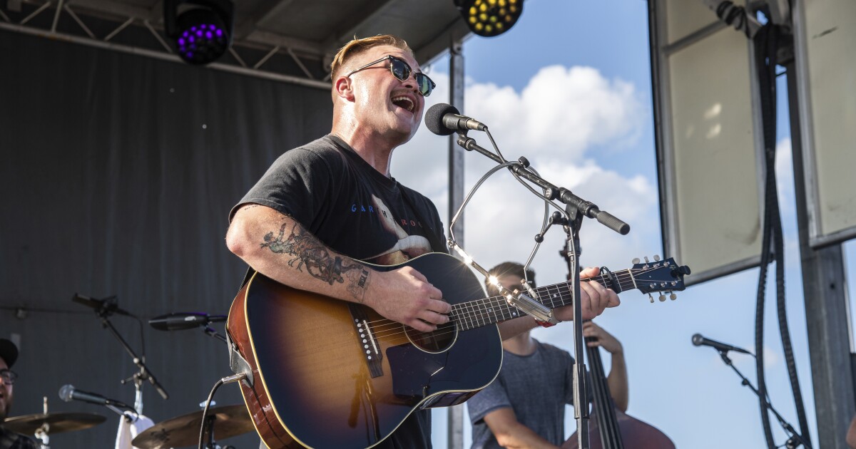 Zach Bryan lanza álbum ‘All My Homies Hate Ticketmaster’ Zach Bryan lanza álbum ‘All My Homies Hate Ticketmaster’