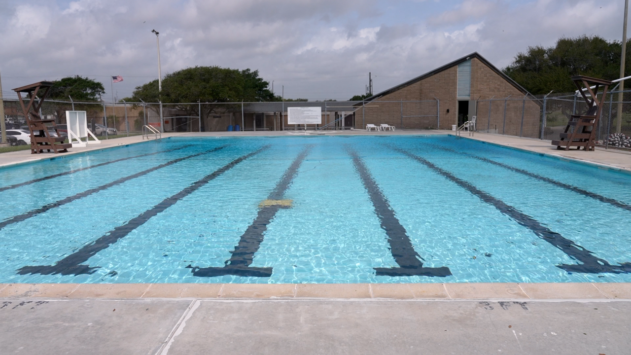 Parker Pool swim lanes.png