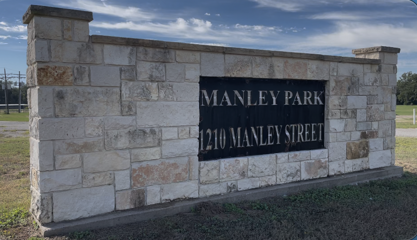 Navasota youth baseball team locked out of Manley Park fields, volunteers question city's involvement