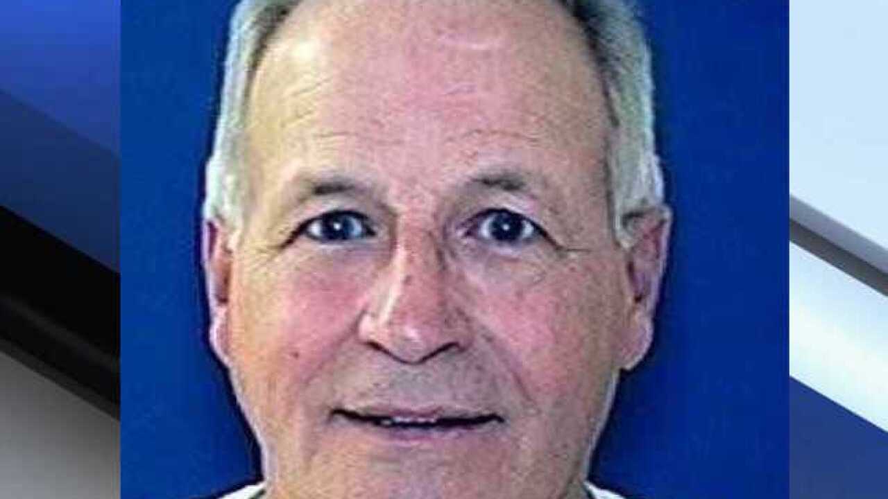 Plane crashes into Cottonwood backyard