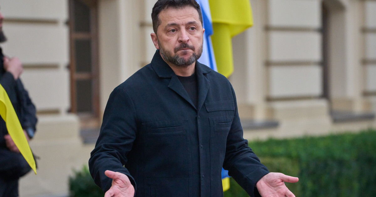 Trump admin offers mixed messages on limits to Ukraine's Starshield access
