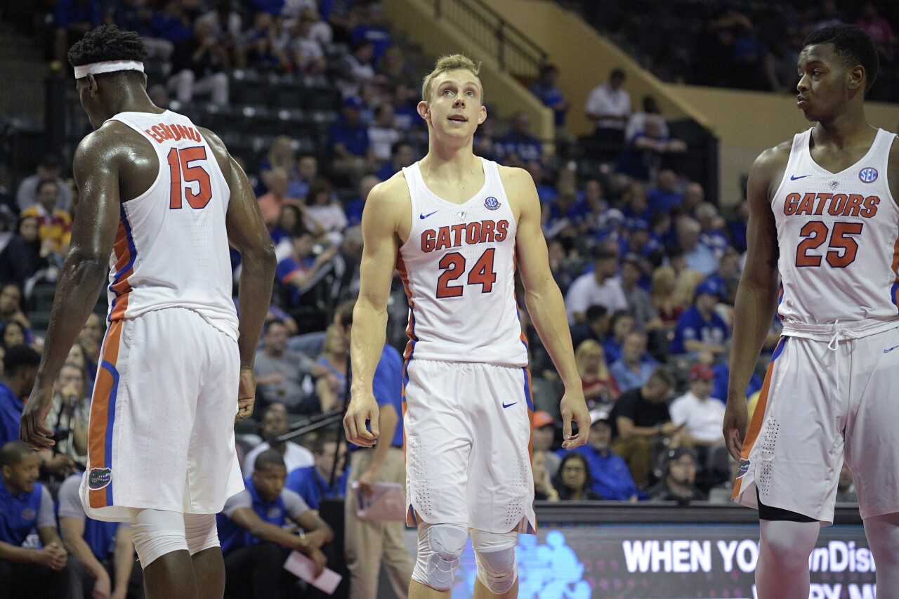 Florida Gators guard Canyon Barry on court in 2016