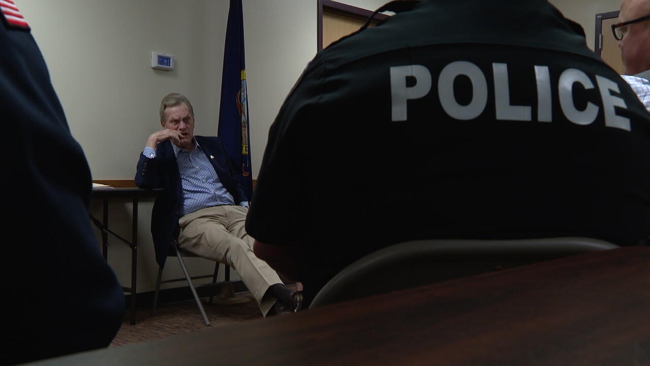 Congressman Mike Simpson speaking to southern Idaho police