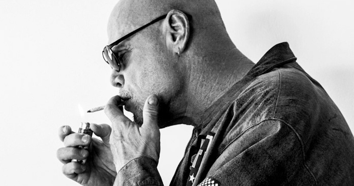 nfl players smoking cigarettes Video Of USFL Player Cigarette In Practice Goes Viral 10 NFL Players Who Smoke