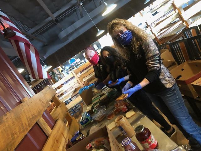 041420 BULL MTN GRILLE SACK LUNCH.jpg