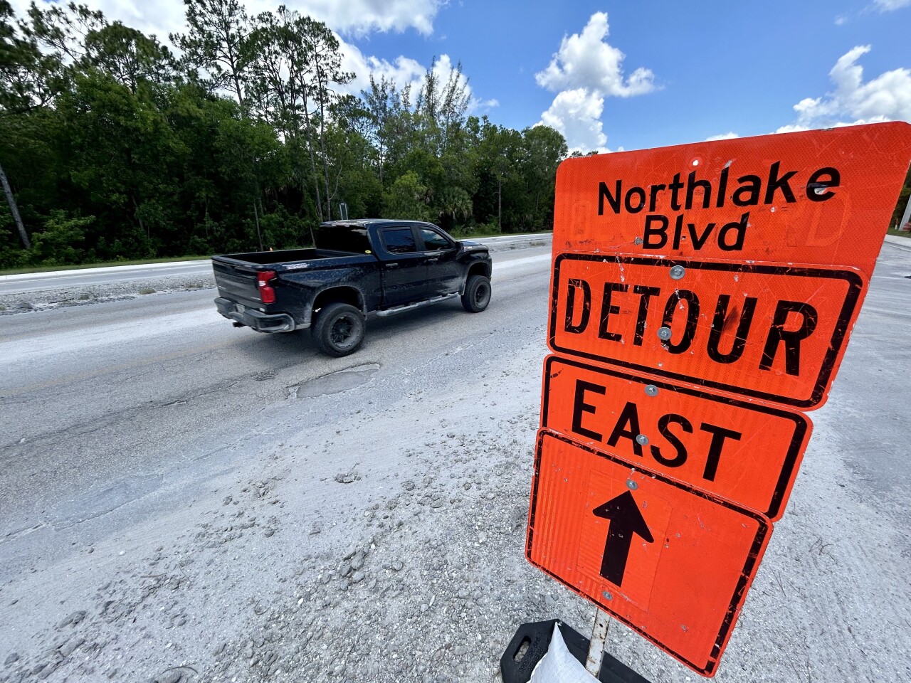 Northlake Blvd detour East thumbnail.jpg