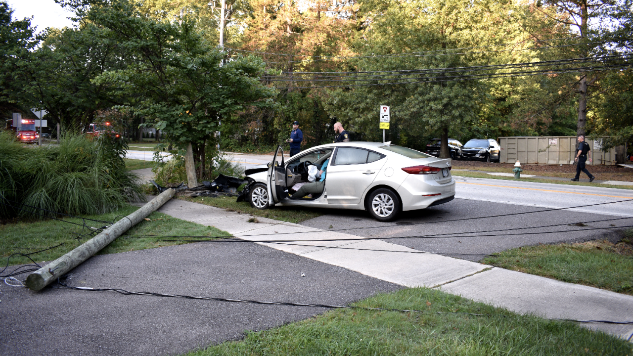 Westlake crash blamed on dropped vape pen, police say Westlake crash blamed on dropped vape pen, police say