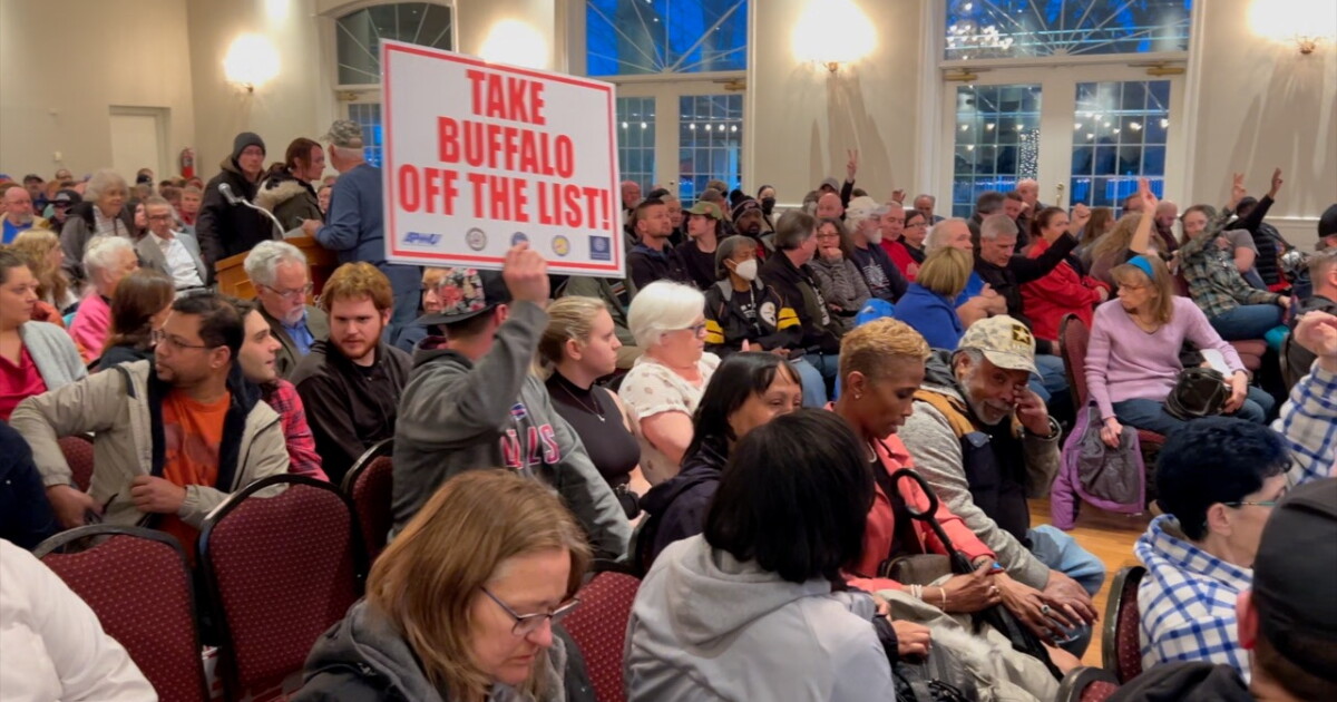 'It should stay there:' Countless Buffalonians showed up to USPS public meeting - Vimarsana News
