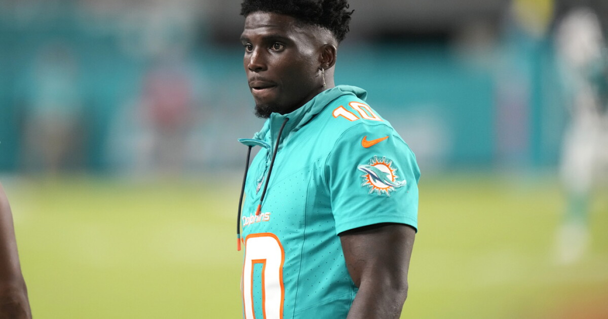 Tyreek Hill briefly detained ahead of Miami Dolphins’ season opener