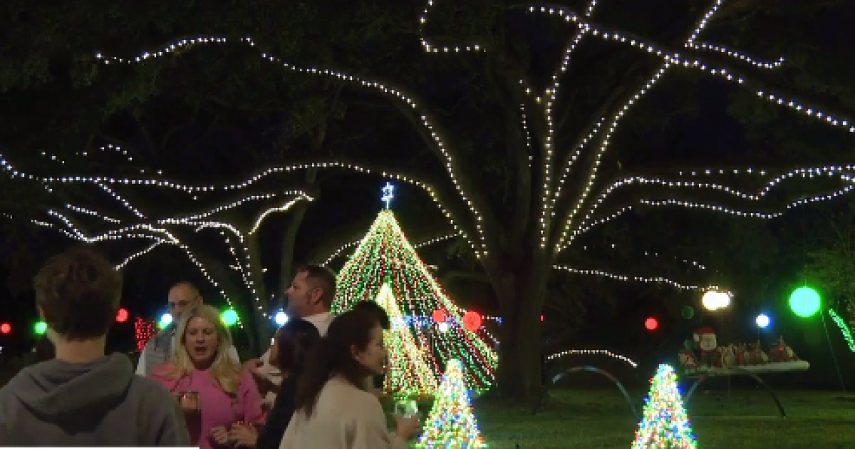 List: Christmas lights around Acadiana - Vimarsana News