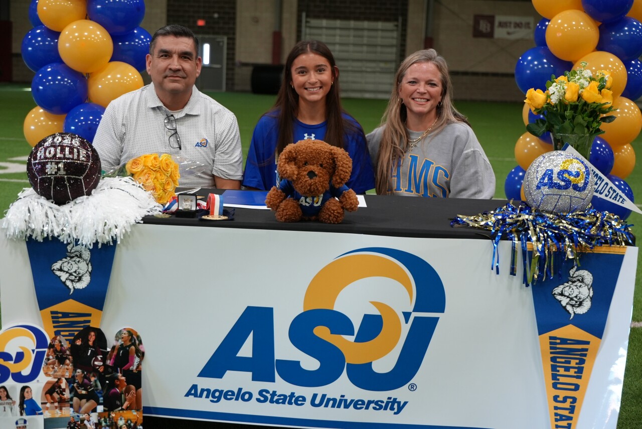 Flour Bluff's Hollie Santos