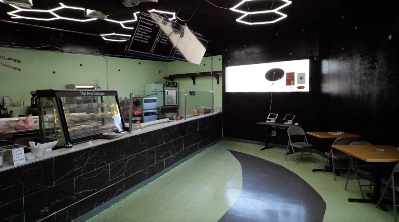 Mint and black colors for the business that plays into the “eclipse” theme.