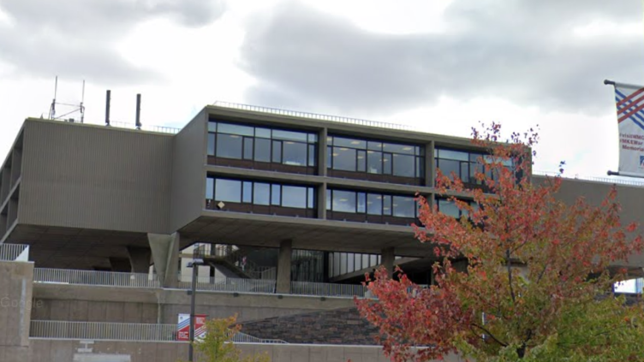 Milwaukee County War Memorial Center