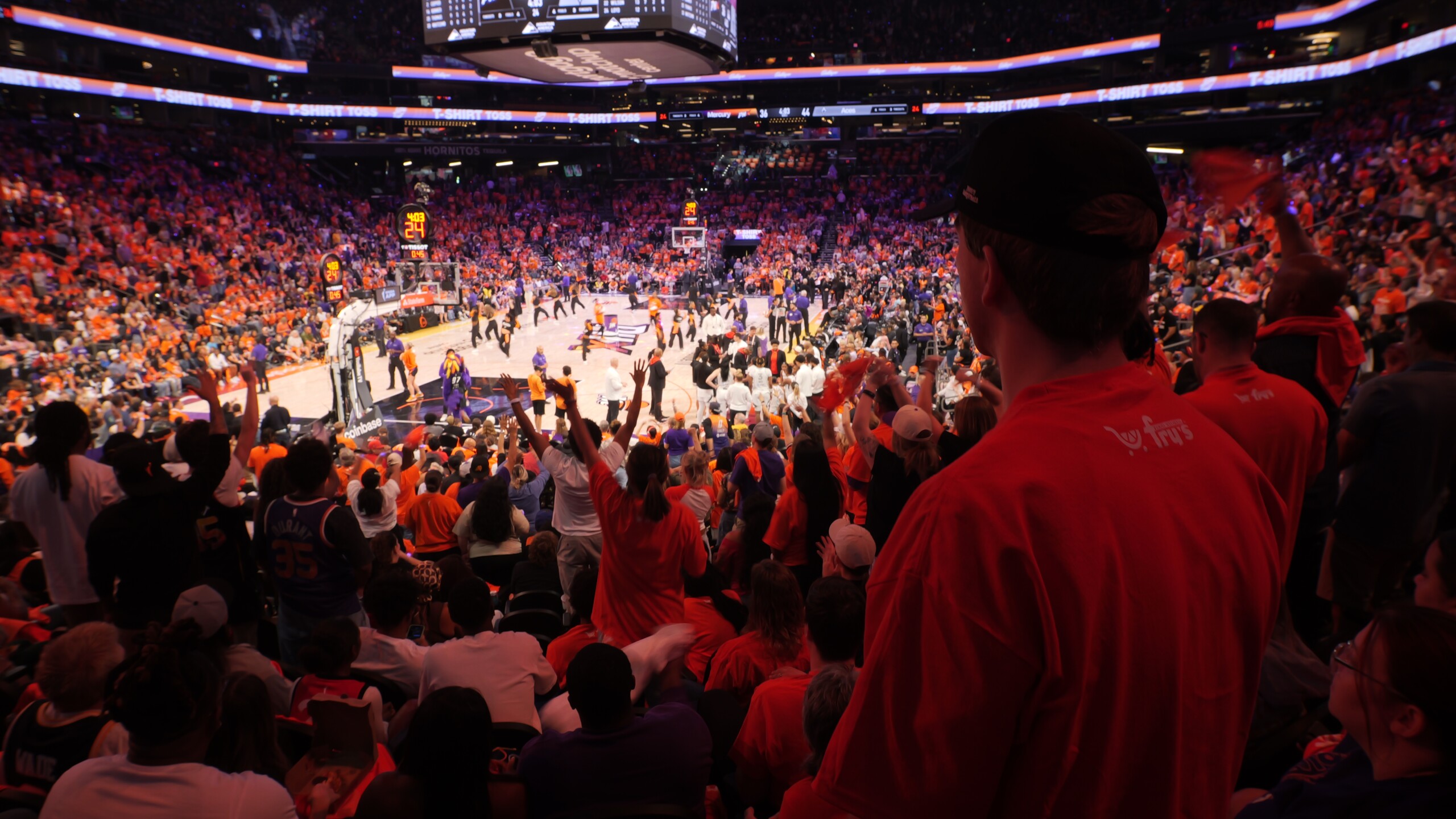 Mercury fans| Game 3 of the 2025 WNBA Finals in Phoenix. 