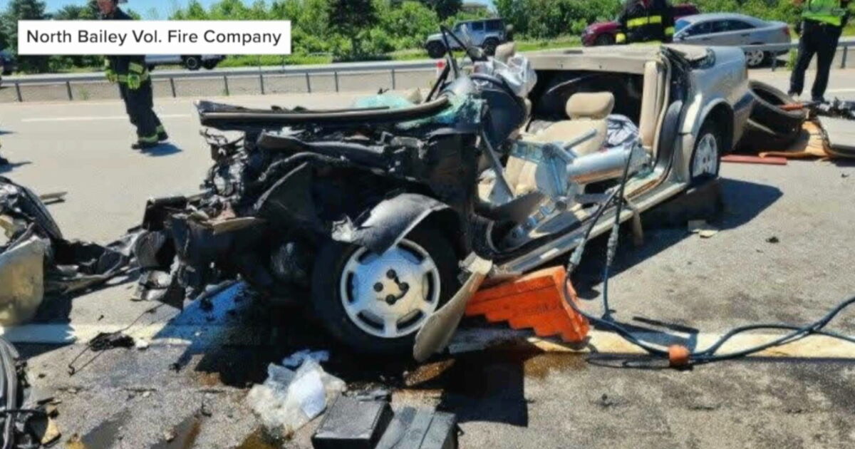 Driver seriously injured after crashing into tow truck on I-290