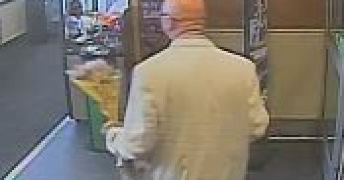 Man accused of assaulting woman at grocery store