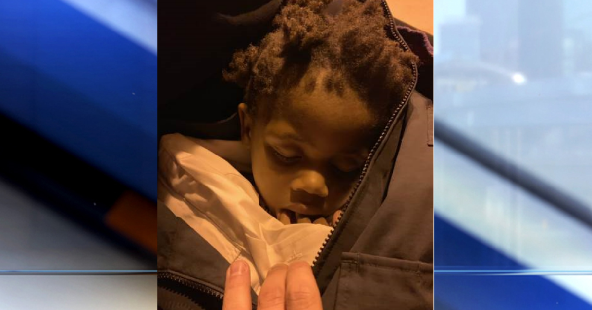 Deputies searching for parents of toddler found wandering in Florida park