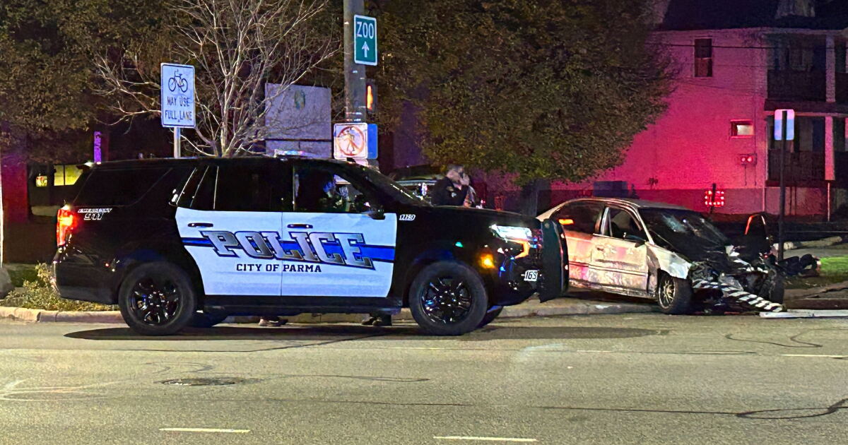 Parma Police pursuit ends in crash at intersection of Pearl and Altoona ...