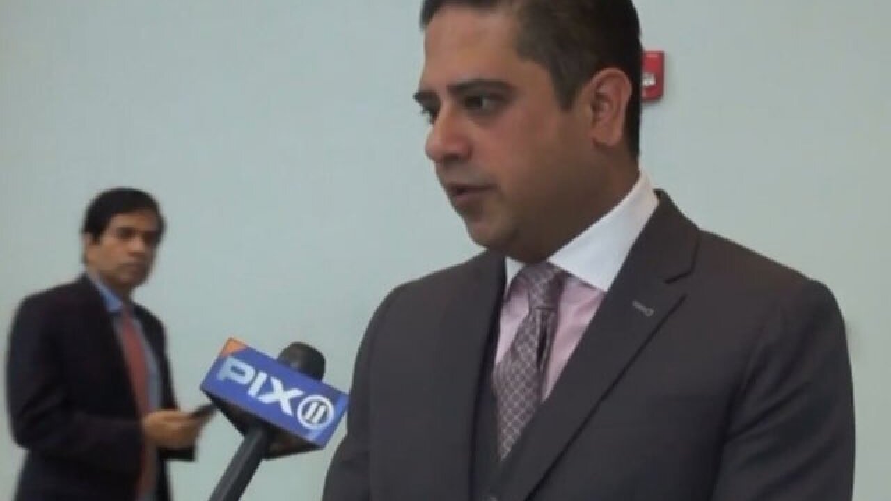 N.J. doctor saves woman on United flight where medical supplies were 'lacking'