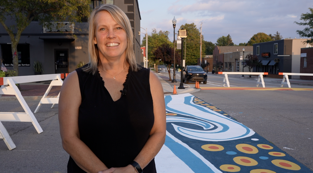 Tracie Davis, the artist